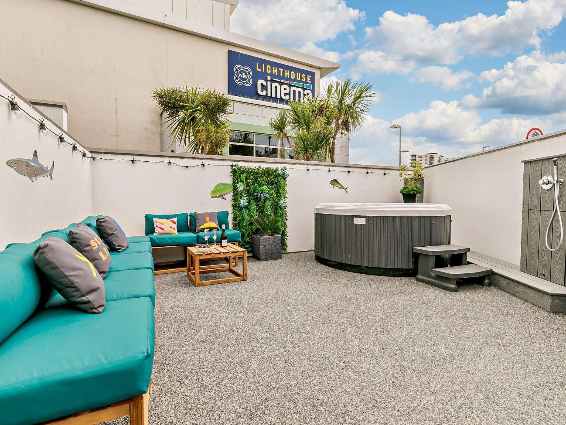 3 Bed In Newquay 90070 Holiday home *